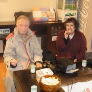 試食もできるおかきの専門店