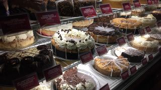 いつも混雑、大人気店！！