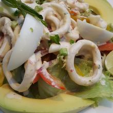 アボカドとイカのサラダ