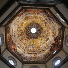 その天井画は圧巻