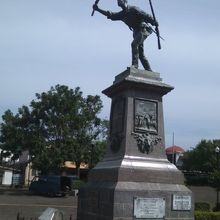 銅像の様子