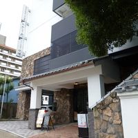 大通りに面している