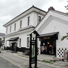 白壁の蔵の町 江刺の風景