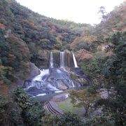 九重の北にあるなめらかな滝