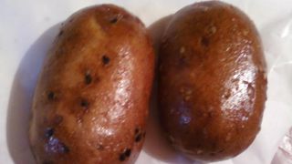 交差点にあって目立ちます。