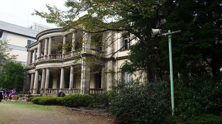 旧島津公爵邸があります