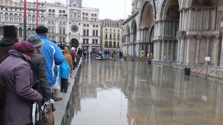 高潮時にはここの前が一番水深が深いです。