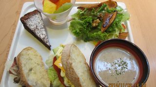 お茶でも食事でもOK 