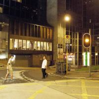 ホテル前の道（雪廠街）は複雑な形で曲がっています。