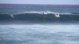ビッグウェーブに挑むサーファー達