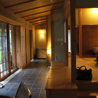 ダイニングルームから見た部屋