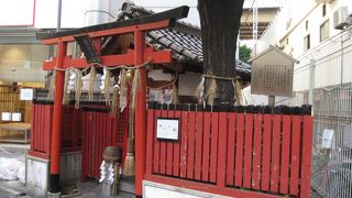 小さい神社