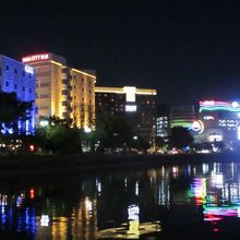 キャナルシティ