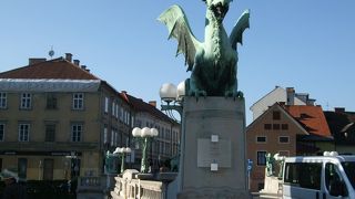 スロベニアの紋章になっている竜の像がシンボル