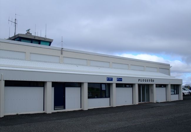 ヘフナフィヨルド空港 (HFN)