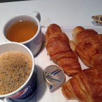 パンとスープの無料朝食