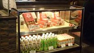  お土産としてのたこ焼きも有りますが、ぜひ、できたての本場のたこ焼きを食べてみてください。