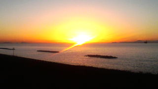 夕日の綺麗な海岸　瀬波海岸