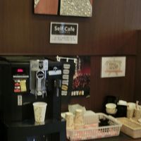 ロビーにコーヒーマシンがおいてます。うれしい。