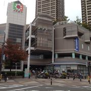 JR堺市駅直結の便利なショッピングセンター。駐車券発行のシステムに注意！