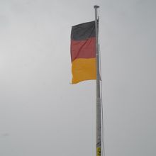 山頂のドイツ国旗