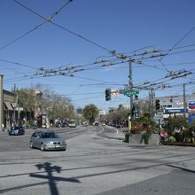 Ｎ線の地下鉄を上がったところがこの交差点