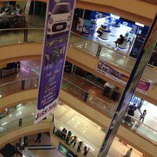 北側モール　日用品や衣料品