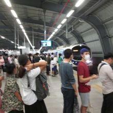 マッカサン駅