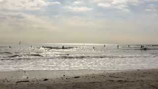 海水浴シーズンが終わると静かな砂浜になります