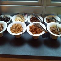 ２階にあるレストランで朝バイキング、種類も多く、よかったです