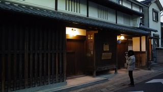 町全体が格子の家