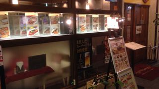 ナンが美味しい