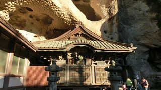 観音様と握手ができる