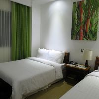 ダブルベッド2台の部屋。