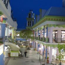 アウトレットの風景