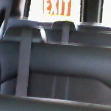 ワゴン車内。アメリカンな？感じです。