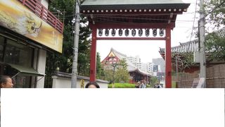 浅草寺からこちらへ。そしてTX浅草駅へ