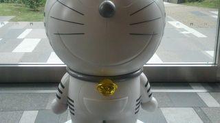 東京の新名所「虎の門ヒルズ」に可愛い「トラのもん」がいました