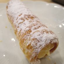 さくさくパイ　中にカスタードクリーム