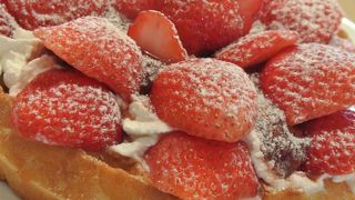 ワッフル生地が最高に美味しい