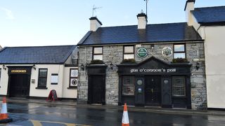 誰とでも気さくに話せる本格的なアイリッシュ・パブ