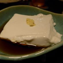 島豆腐　ラッカセイで出来ていてとても粘りがあります　他にもた