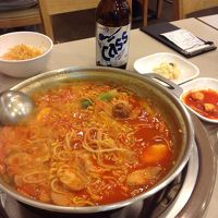 ホテル直結のIFCモールに入っているプデチゲのパプッガプデ