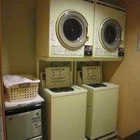 ランドリーもあり長期滞在者には大変便利