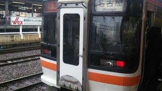 さすがに１時間に１本しかないのでは…