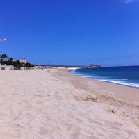 ホテル前のビーチ