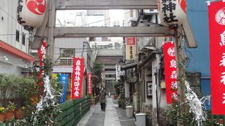 新橋駅前の神社