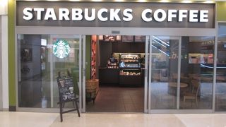 スターバックスコーヒー (成田空港第１ターミナル店)