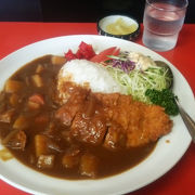 カツカレーを注文