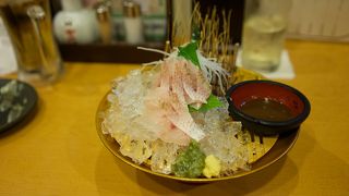おいしい地魚を食べることができる